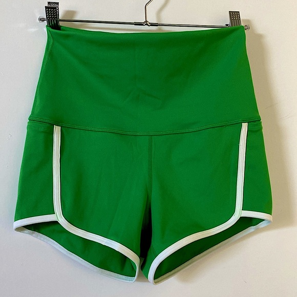 NWOT*Free People Movement Island Time Shorts Women's Small Green Sheen Combo - Picture 4 of 7